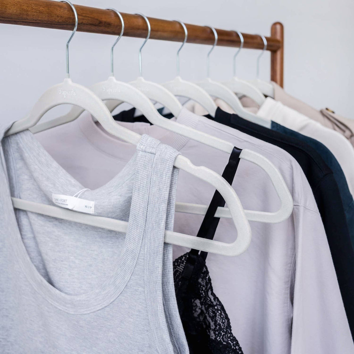 Adult Velvet Hangers (2 Packs of 15)