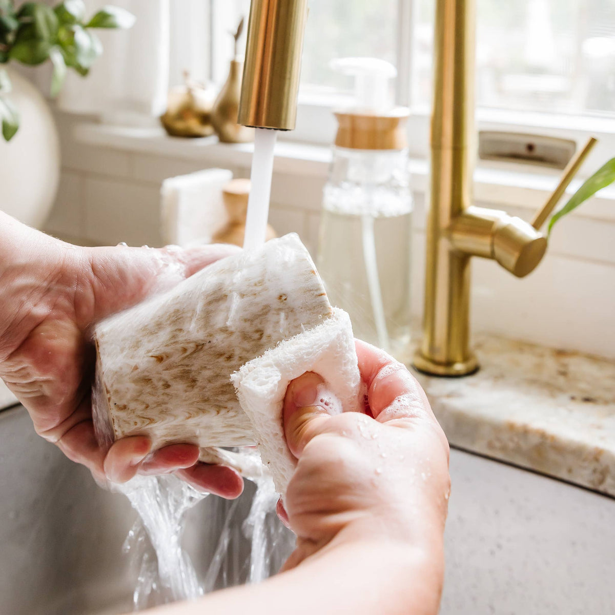 Full Circle Home - Coconut Husk Scrubber Sponge (6pk) — alternate product image, view 4