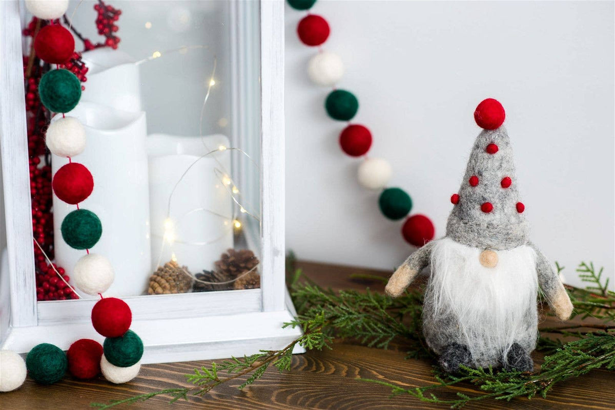 Nivas - Christmas Ball Felt Garland