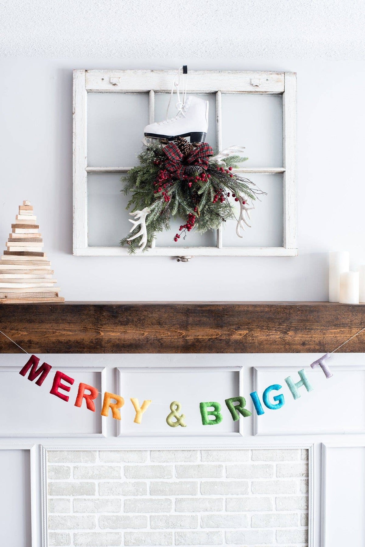 Nivas - Merry & Bright Garland