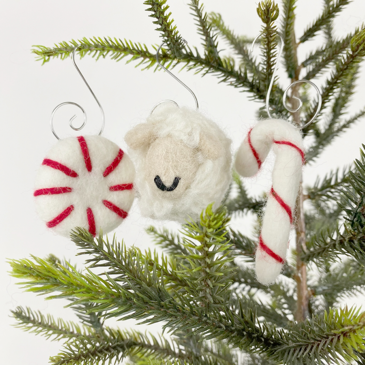 Set de Regalo de Adornos de Fieltro - Granja de Ovejas | Fleece Navidad