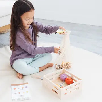 Pearhead Wooden Farmers Market 21-Piece Toy Set: front profile of assembled toy; FSC-certified wood