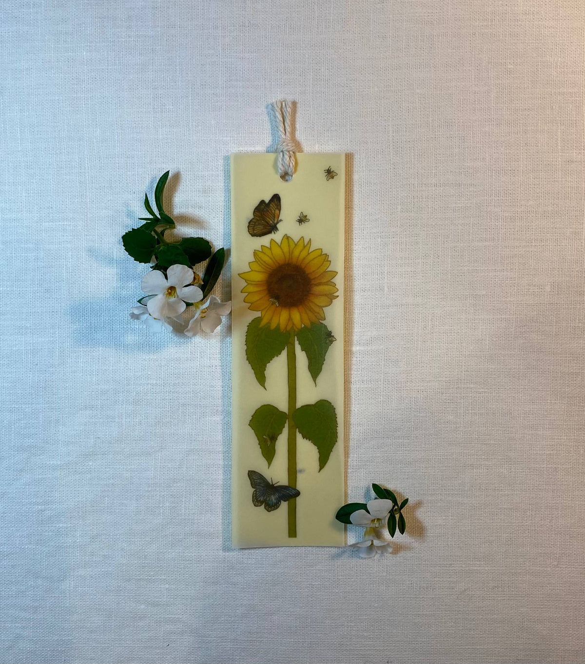 The Raven’s Edge Studio - Plantable Bookmark: 2 in 1 Eco Bookmark, Sunflower Seeds