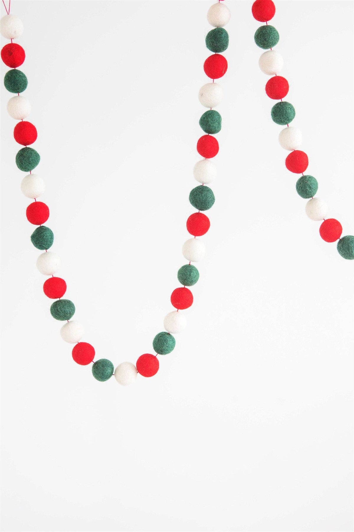 Nivas - Christmas Ball Felt Garland