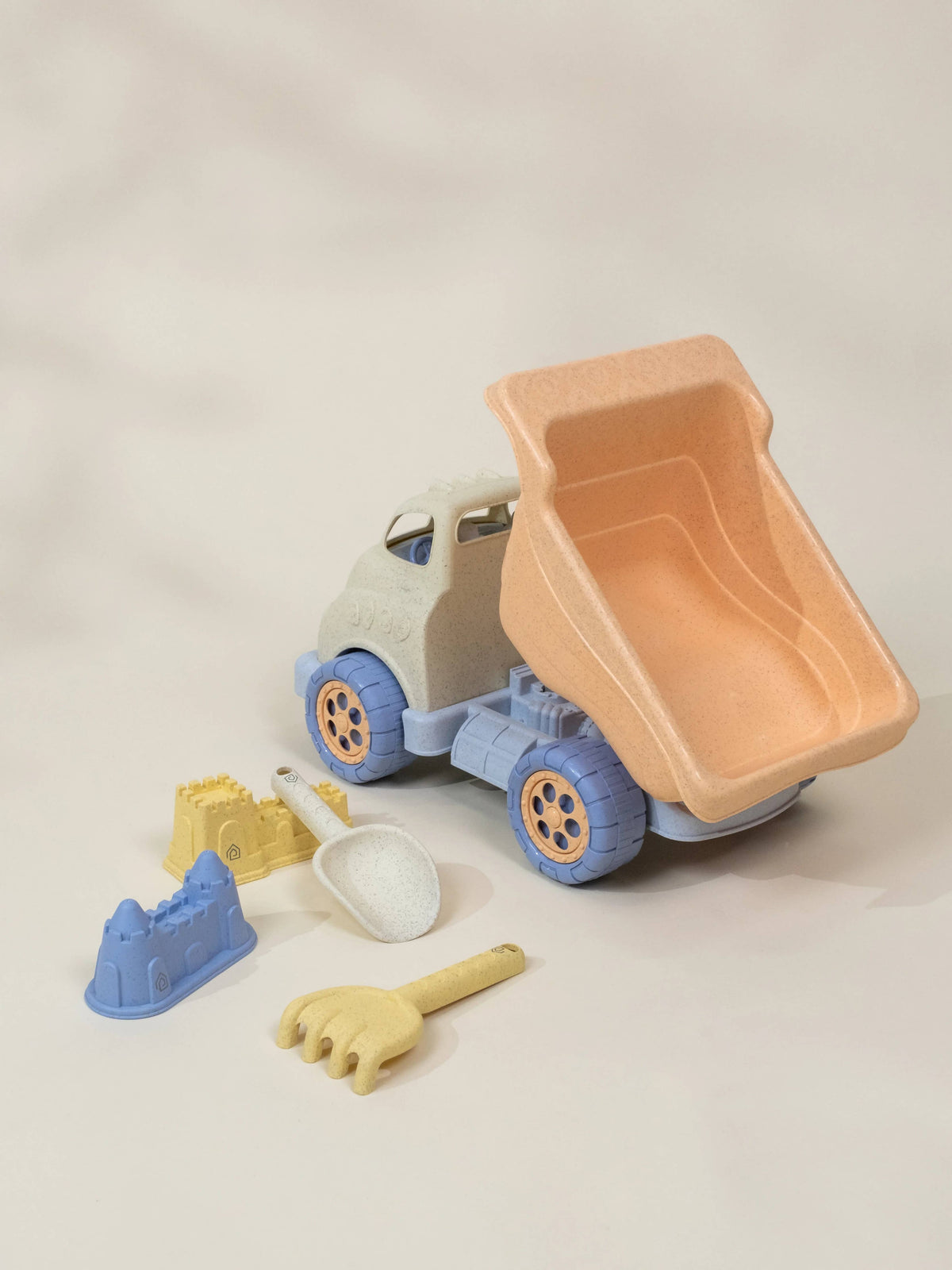 Oversized 5-Piece Wheat Straw Sand Toy Set – Dump Truck & Accessories