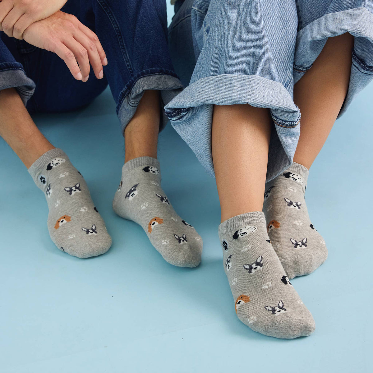 Ankle Socks that Save Dogs | Gray Dogs