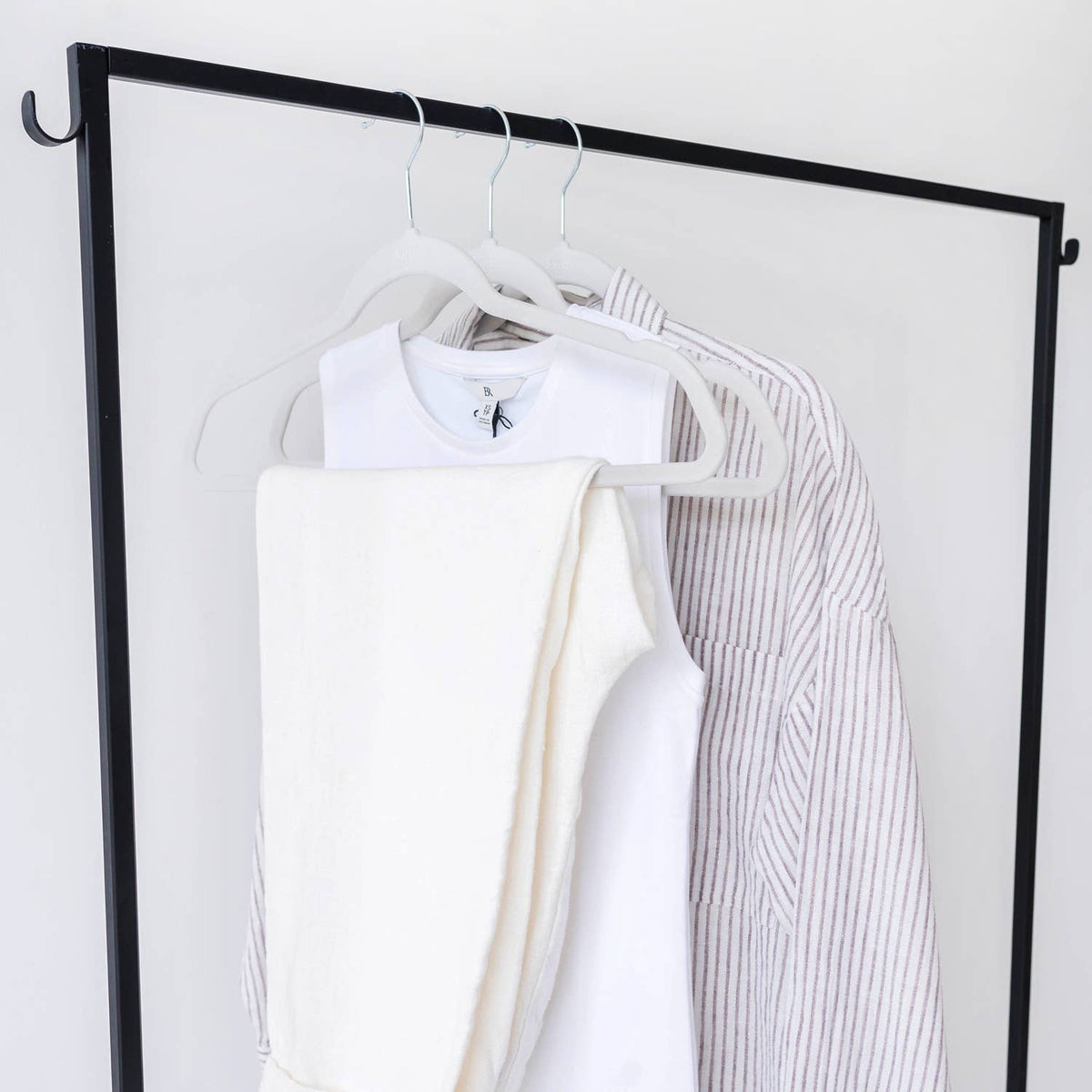 Adult Velvet Hangers (2 Packs of 15)