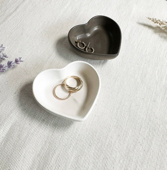 Lynn & Liana Designs handmade heart-shaped ceramic trinket dish, cream and charcoal heart dishes holding gold rings