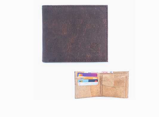 Meninas Bonitas Cork – brown cork bifold wallet, brown cork wallet closed with contrasting natural interior