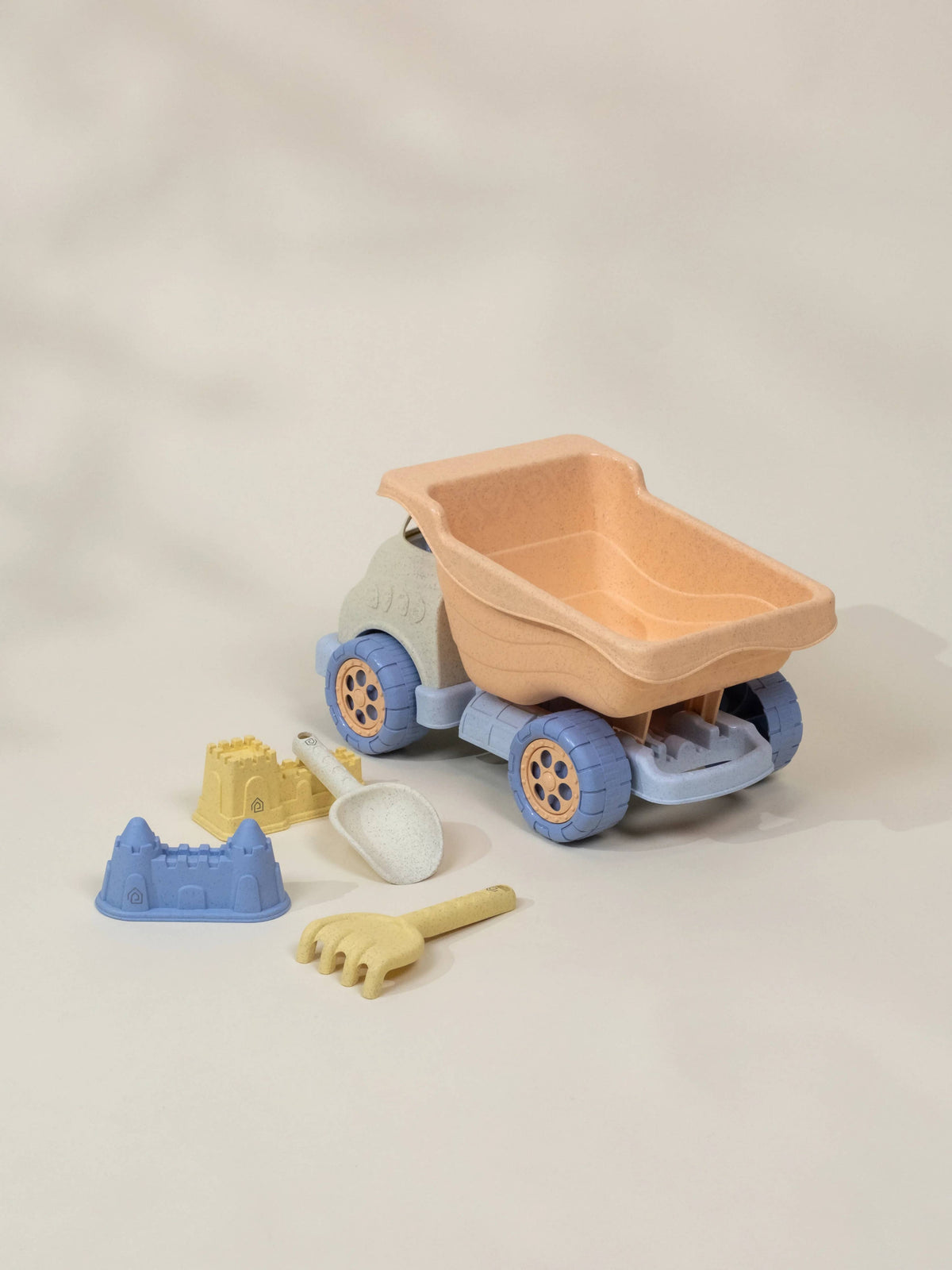 Oversized 5-Piece Wheat Straw Sand Toy Set – Dump Truck & Accessories