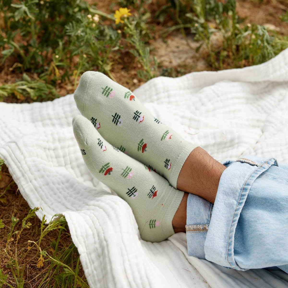Ankle Socks that Plant Trees | Tulips - Gifts for Gardeners